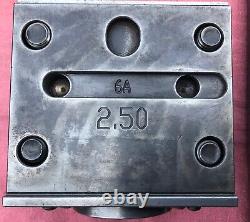 HAAS SL-40 2.500 I. D. Tool Holder with 2 Sleeve and Boring Bar